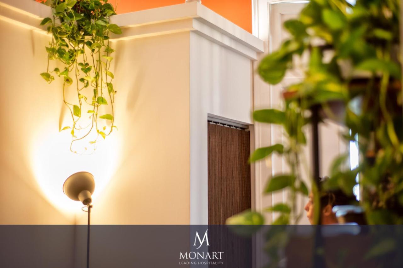 Monart Hospitality Cavour Bed & Breakfast Naples Exterior photo