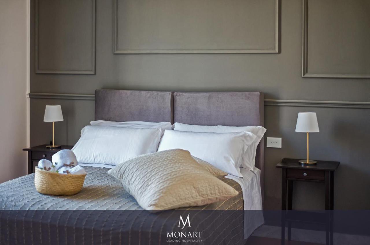 Monart Hospitality Cavour Bed & Breakfast Naples Exterior photo
